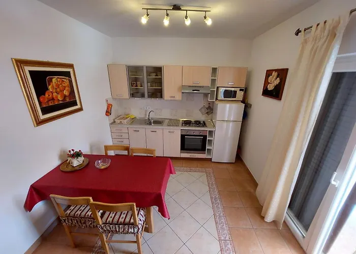 Apartments Villa Andreja Pag Town