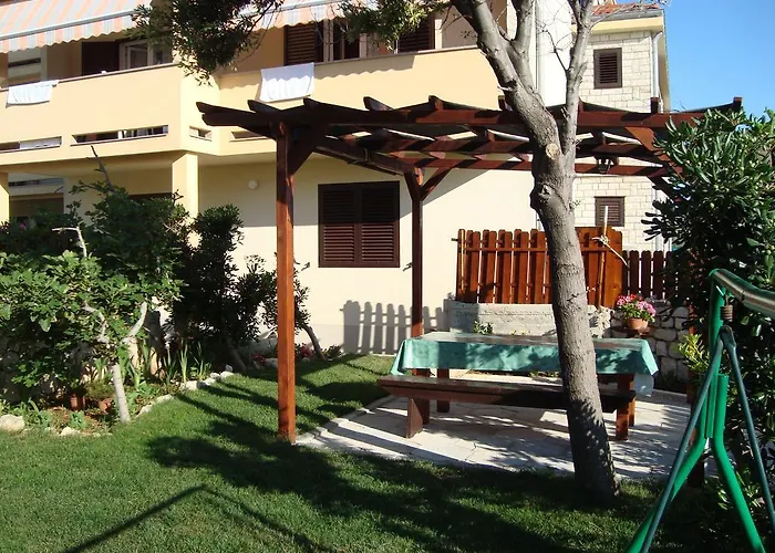 Apartments Villa Andreja Pag Town