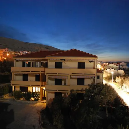 Apartment Apartments Villa Andreja