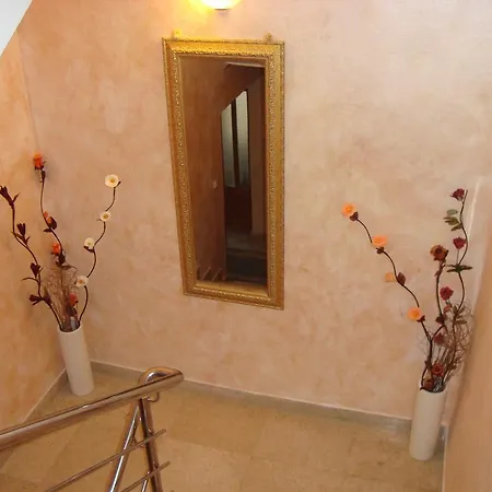 Apartment Apartments Villa Andreja *